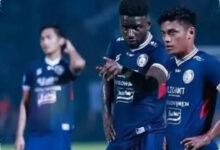 Rifat Resmi Angkat Kaki, Arema Juga Membidik Gelandang Timnas Jepang dan Winger Brasil