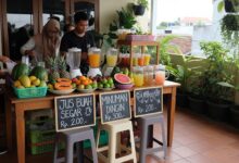 Modal Tipis, Teras Sempit Tetap Bisa Jadi Lapak Cuan dari Jualan Hingga Jasa