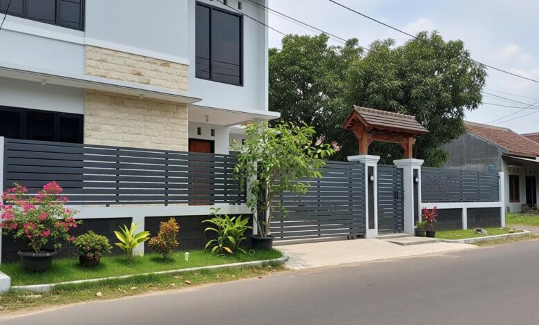 Pagar Rumah 2026 Makin Tegas dan Rapi, Dari Bilah Vertikal hingga Panel Geser