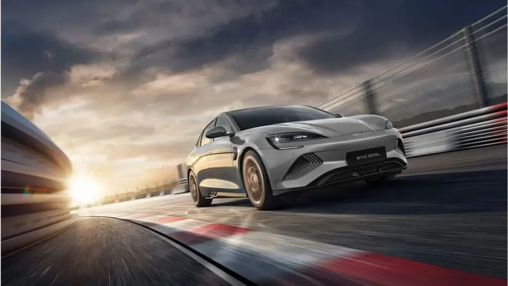 12 Speaker Dynaudio di BYD Seal 2026, Kabin Senyapnya Bikin Musik Terasa Hidup