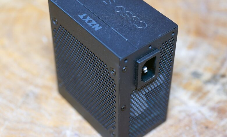 PSU SFX 850W Kecil Dari NZXT, Siap Menopang PC Mini Dengan Kartu Grafis Berat