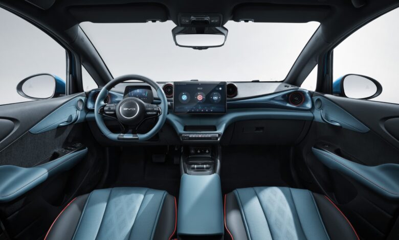 Tombol Fisik Masih Dipertahankan Di BYD Dolphin G, Kabin Futuristis Ini Tetap Mudah Dipakai
