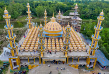 Makam Khan Jahan Ali Diapit Kolam Buaya, Warisan Kota Tua Bagerhat Yang Tak Biasa