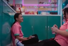 Mimpi Bertemu Idola K-Pop Membuat Dua Sahabat Di Minimarket Saling Bersaing, Shenina Cinnamon Jadi Pusat Cerita