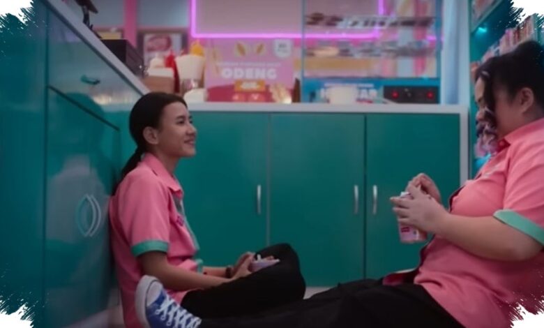Mimpi Bertemu Idola K-Pop Membuat Dua Sahabat Di Minimarket Saling Bersaing, Shenina Cinnamon Jadi Pusat Cerita