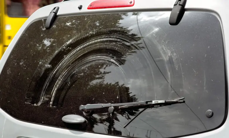 Karet Wiper Mengeras Bisa Menggores Kaca, Begini Tanda Awalnya Menurut Bengkel Spesialis