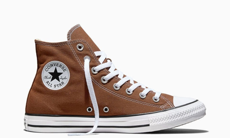 Converse Chuck Taylor Tetap Bertahan, Dari Panggung Musik Sampai Gaya Harian yang Serbaguna