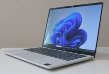 Memori Lebih Lega Jadi Pembeda, HP Omnibook 5 Unggul Atas MacBook Neo untuk Kerja Berat