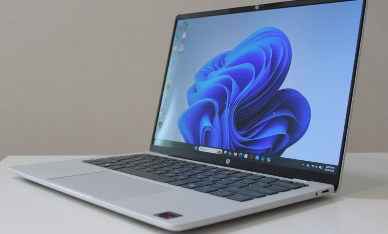 Memori Lebih Lega Jadi Pembeda, HP Omnibook 5 Unggul Atas MacBook Neo untuk Kerja Berat