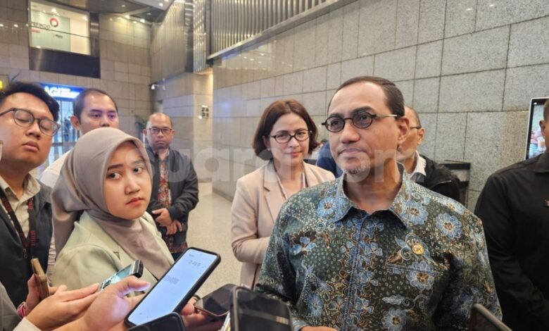 Dana Asing Terseret Arus Keluar Rp 4,1 Triliun, IHSG Masih Dibebani Rebalancing dan Sentimen Global