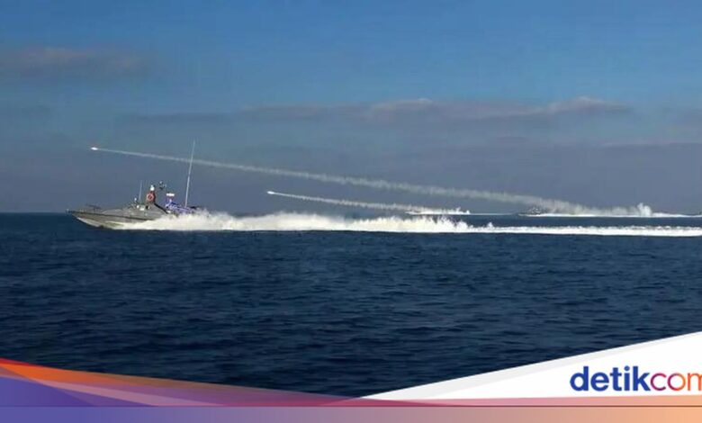 Iran Klaim Usir Kapal Perusak AS di Laut Oman, Rudal dan Drone Dikerahkan