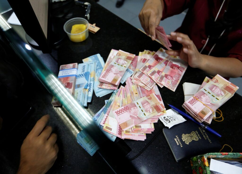 Rupiah Tembus Rp18.020, DPR, BI, Dan Istana Bergerak Serentak Jaga Stabilitas