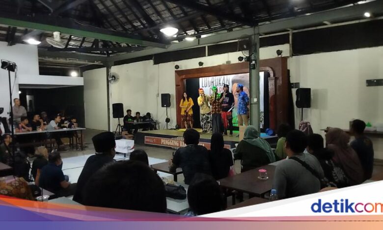 Topeng, Ludruk, Hingga Sandur Bojonegoro, Jejak Teater Jawa Timur yang Tetap Hidup