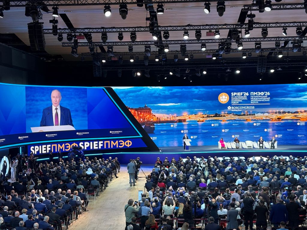 Putin Tegaskan Tak Butuh Pertemuan dengan Zelenskyy, Yang Dicari Justru Kesepakatan Nyata