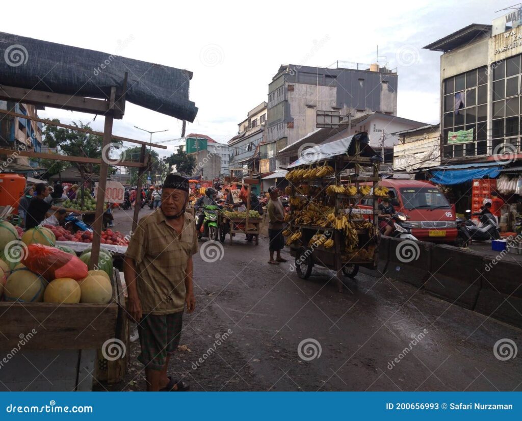 Terminal Pasar Minggu Berubah Jadi Pasar Sayur Subuh, Ribuan Warga Bertumpu Dari Sini