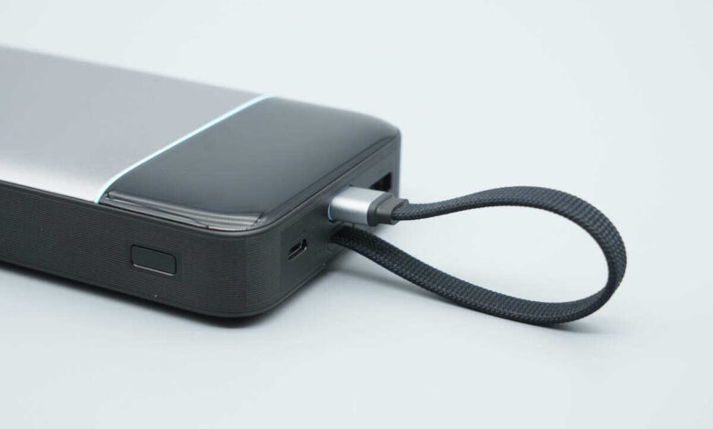 Cuktech CP25 Bawa 2 Kabel USB-C Menempel, Sanggup Isi 4 Perangkat Sekaligus