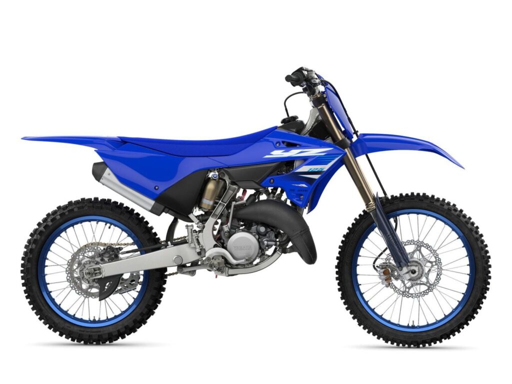 Yamaha YZ125 Tetap Dipilih Pembalap, Ringan Diarahkan Tetapi Menuntut Kendali Gas Tepat