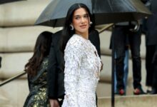 Gaun Putih Bulu Dua Lipa Di Italia Mengangkat Lagi Nama New Bottega Veneta
