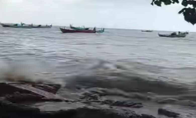 Rob Siap Menyapu Pantura Jawa Tengah, Aktivitas Pesisir Terancam Sejak Siang Hari Ini