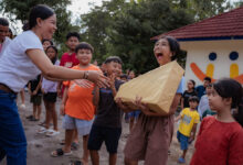 Makan Bersama Jadi Kunci, Cara Sederhana Menanamkan Empati Anak Sejak Kecil