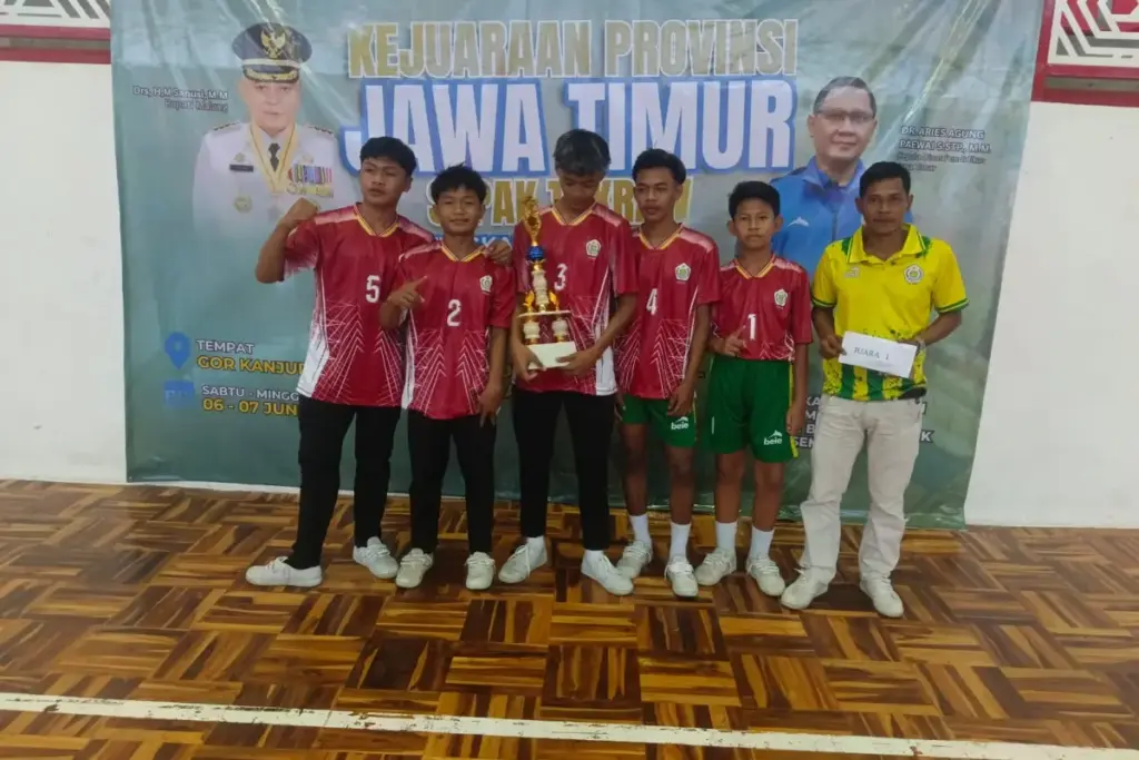 Emas Dari GOR Kanjuruhan Bawa Nama Bawean, SMAN 1 Sangkapura Tundukkan Tuan Rumah 2-1