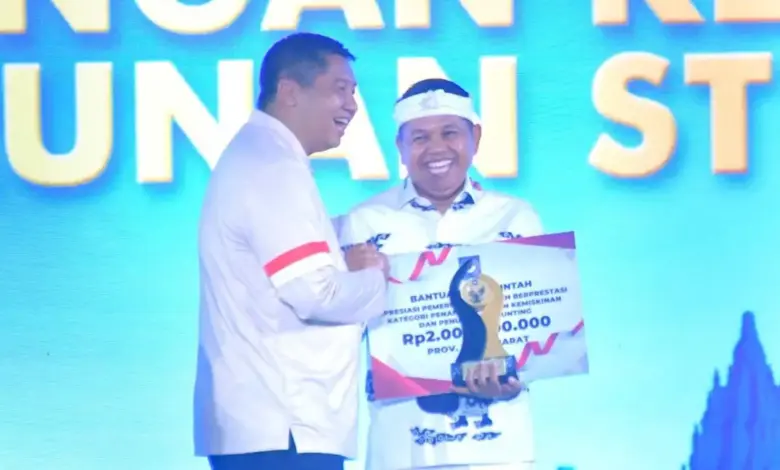 Gotong Royong Dari Desa Hingga RT Mengantar Jabar Raih Penghargaan Nasional untuk Lawan Kemiskinan dan Stunting