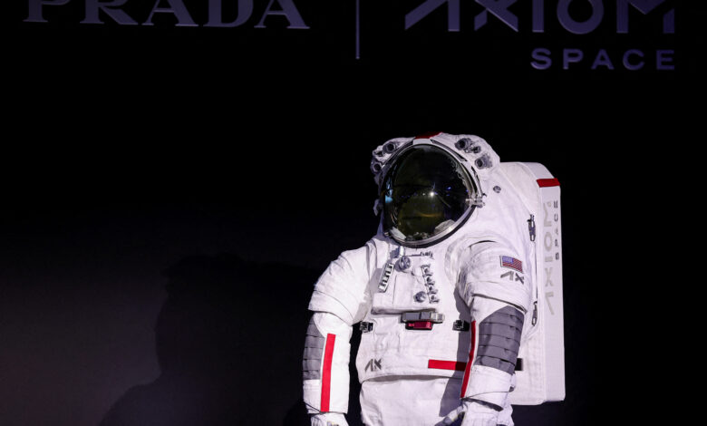 LCVG Prada Untuk NASA, Pakaian Dalam Astronot Yang Menahan Ekstrem Bulan