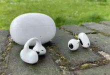 Earbud Jepit Edifier Ini Punya Dolby Spatial dan AI untuk Rapat, Harga Mulai 499 Yuan