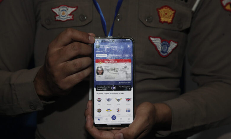 SIM Fisik Tak Lagi Selalu Wajib Dibawa, Versi Digitalnya Cukup Diakses Lewat Ponsel