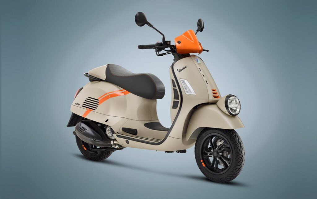 Fitur Canggih dan Mesin Besar Jadi Andalan, Vespa GTS Tetap Bertahan Di Harga Rp167 Juta