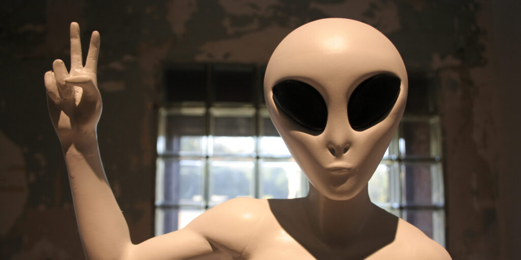 Alien Abu-Abu Tak Lahir Dari Satu Kisah, Begini Jejak Roswell Hingga X-Files Membentuknya