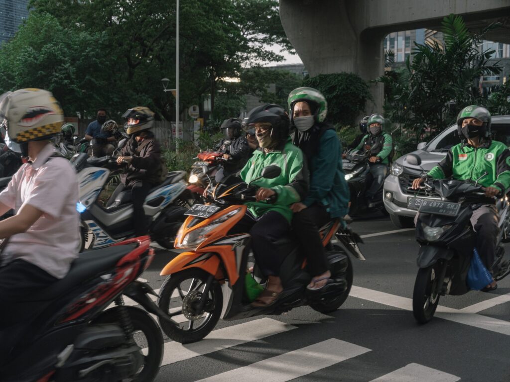 Pengemudi Paruh Waktu Paling Tertekan, Grab Dan Gojek Hentikan Paket Hemat