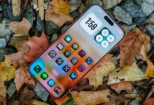 iPhone 17 Pro Max Dimodifikasi Jadi Dudukan Jam Mewah, Harganya Tembus Miliaran