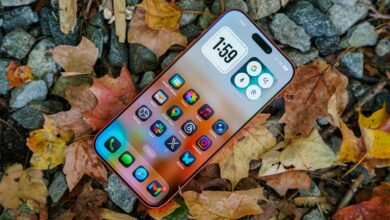 iPhone 17 Pro Max Dimodifikasi Jadi Dudukan Jam Mewah, Harganya Tembus Miliaran