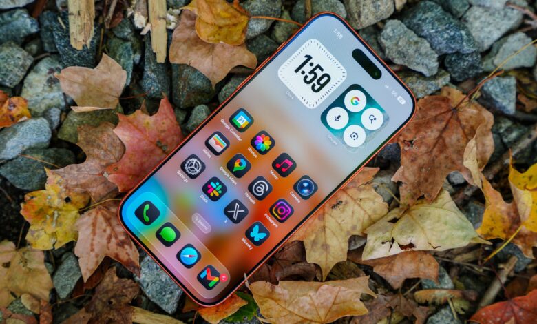 iPhone 17 Pro Max Dimodifikasi Jadi Dudukan Jam Mewah, Harganya Tembus Miliaran