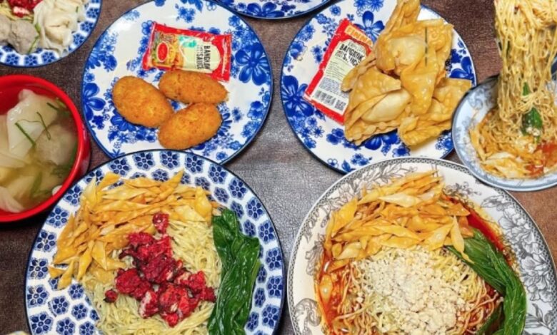 Dari Kuah Medok Sampai Mie Bakar Smokey, 5 Mie Ayam Solo Ini Diburu Mulai Rp 8.000