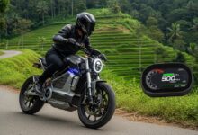Tanjakan Panjang Bisa Boros Daya, Ini Cara Berkendara Agar Baterai Motor Listrik Lebih Hemat
