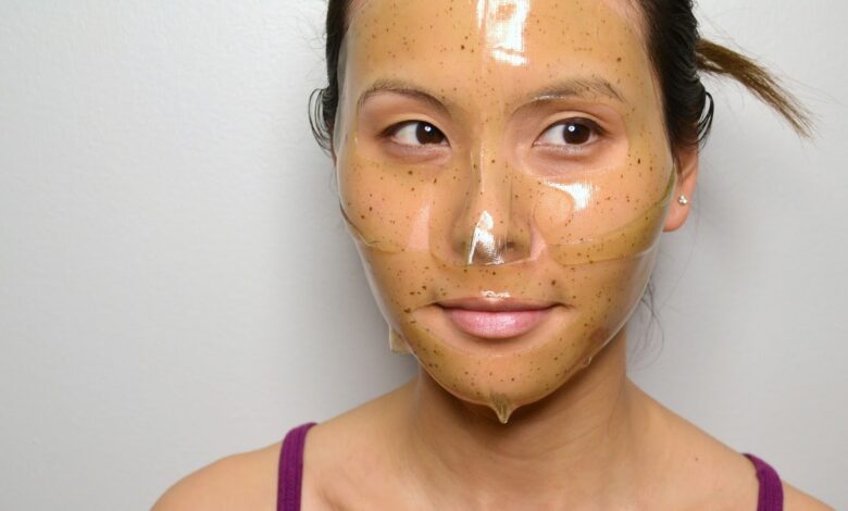 4 Brightening Gel Mask Ini Bikin Wajah Terlihat Lebih Cerah Seketika, Mana yang Paling Pas?