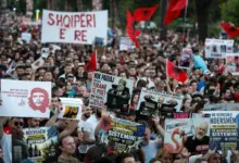 Resor Mewah Terkait Keluarga Trump Memicu Gelombang Amarah Baru di Albania