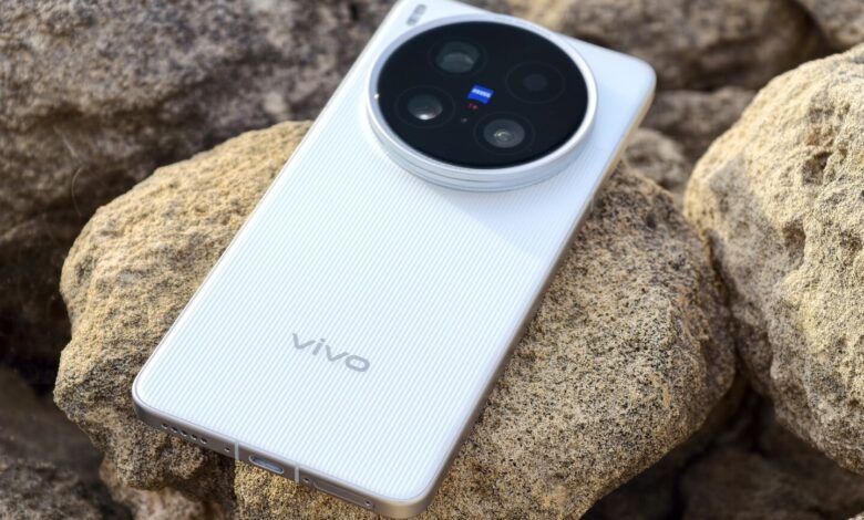 Snapdragon 8 Elite Gen 5 dan Kamera 200MP Ganda, Vivo X300 Ultra Tampil Sangat Serius