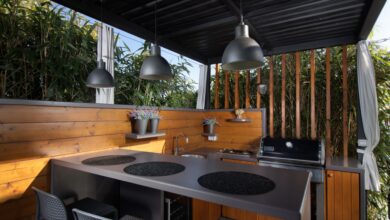 9 Desain Dapur Baja Ringan di Sudut Belakang Rumah, Lapang dan Tetap Rapi