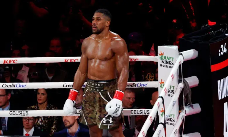 Klausul Inggris Mengunci Duel Joshua vs Fury, Lokasi Laga Tak Bisa Dipindah