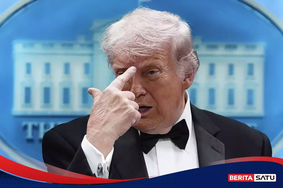 Ketegangan Selat Hormuz Memanas, Trump Balas Serangan Setelah Helikopter AS Jatuh