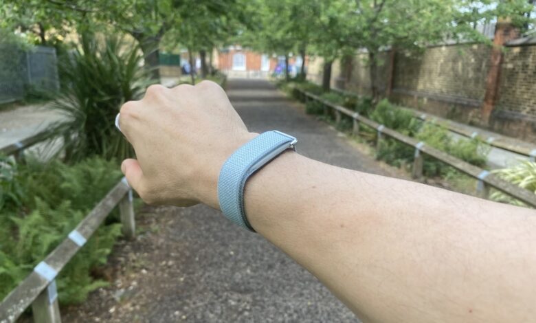 Google Buka Cetak Biru Gelang Fitbit Air, Pengguna Kini Bisa Cetak 3D Sendiri