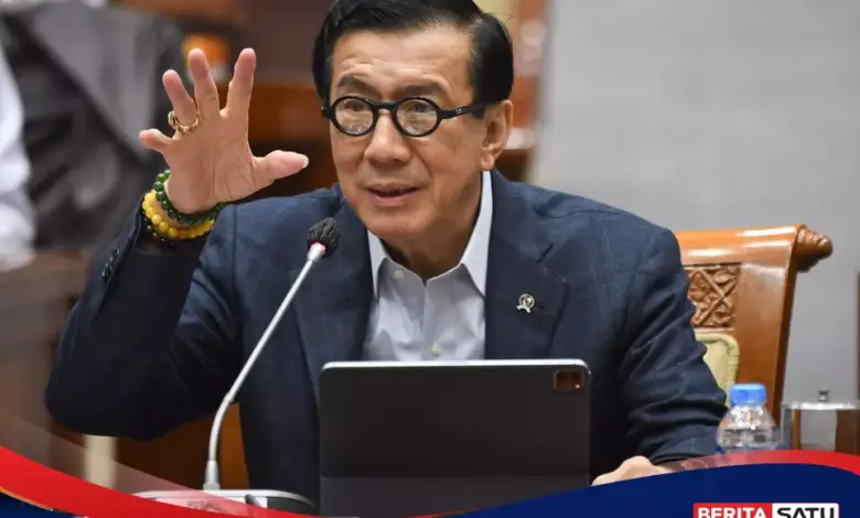 Penagihan Pinjol Tak Boleh Teror Keluarga, Yasonna Minta Etika Dijaga