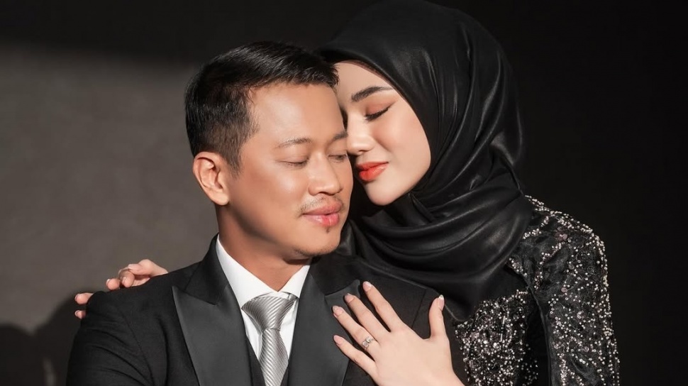 Rujuk Setelah Mediasi Tiga Pekan, Clara Shinta dan Alexander Assad Akhiri Gugatan Cerai
