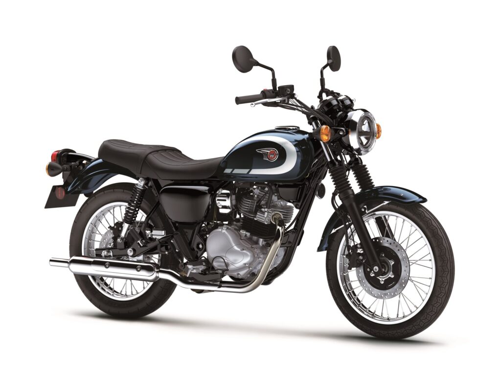 Kawasaki W230 Hadir Ringan dan Nyaman, Aura Klasik yang Sulit Diabaikan