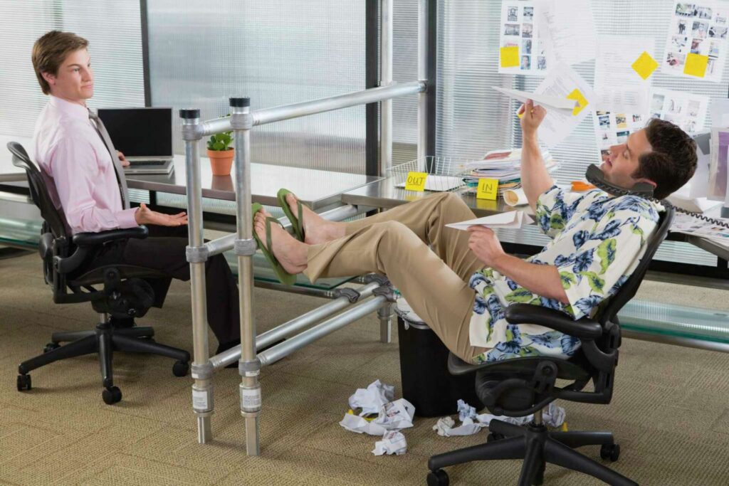 5 Kebiasaan Kantor yang Diam-Diam Membuat Kamu Lebih Disegani Rekan Kerja