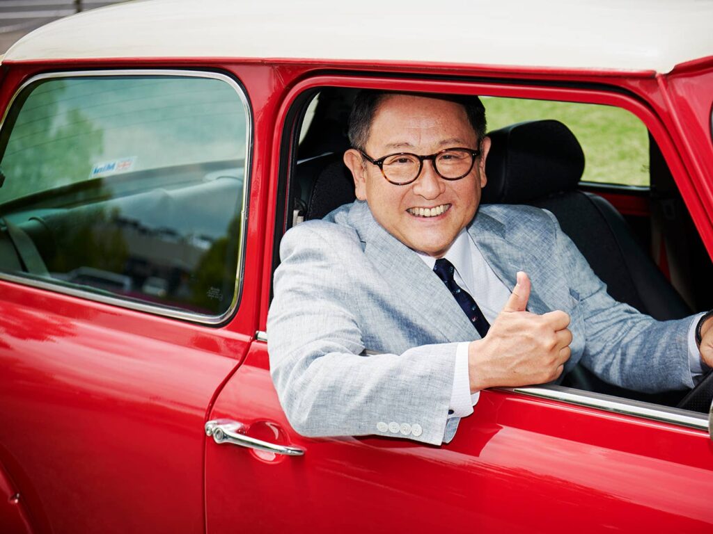 Toyoda Akui Takut Dunia Serba Listrik, Toyota Masih Pasang Badan untuk Mesin Bensin
