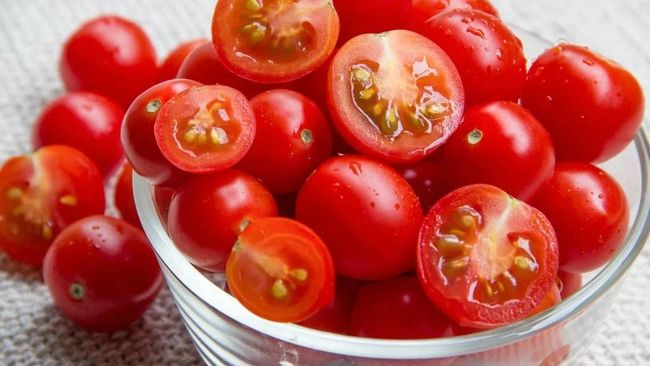 5 Makanan Ini Bisa Bantu Kulit Wajah Tetap Kencang di Usia 40-an